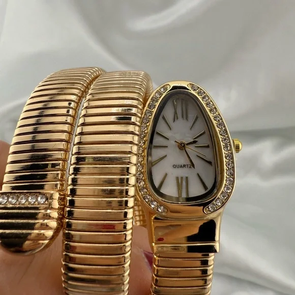 Serpent serpentine Gold Coil Wrap Bracelet Watch Vintage Snake-Inspired Design - Picture 7 of 8